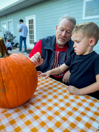 Wellington_PumpkinCarving_2025-23
