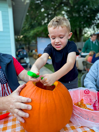 Wellington_PumpkinCarving_2025-29