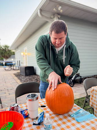 Wellington_PumpkinCarving_2025-63